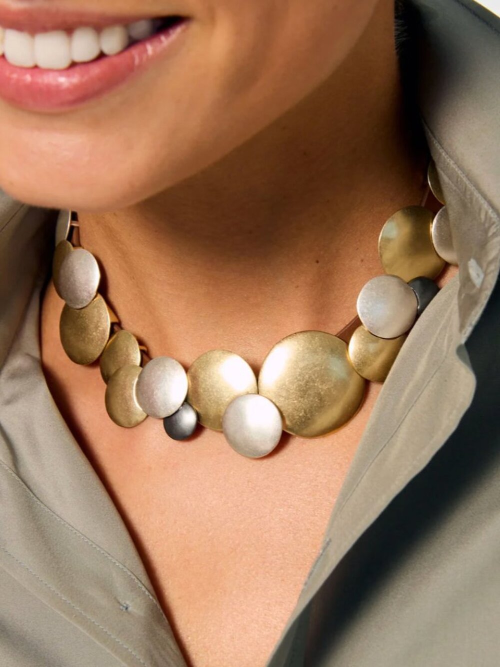 Roxanne Assoulin The Lentil Disc Collar - Picture 2 of 4